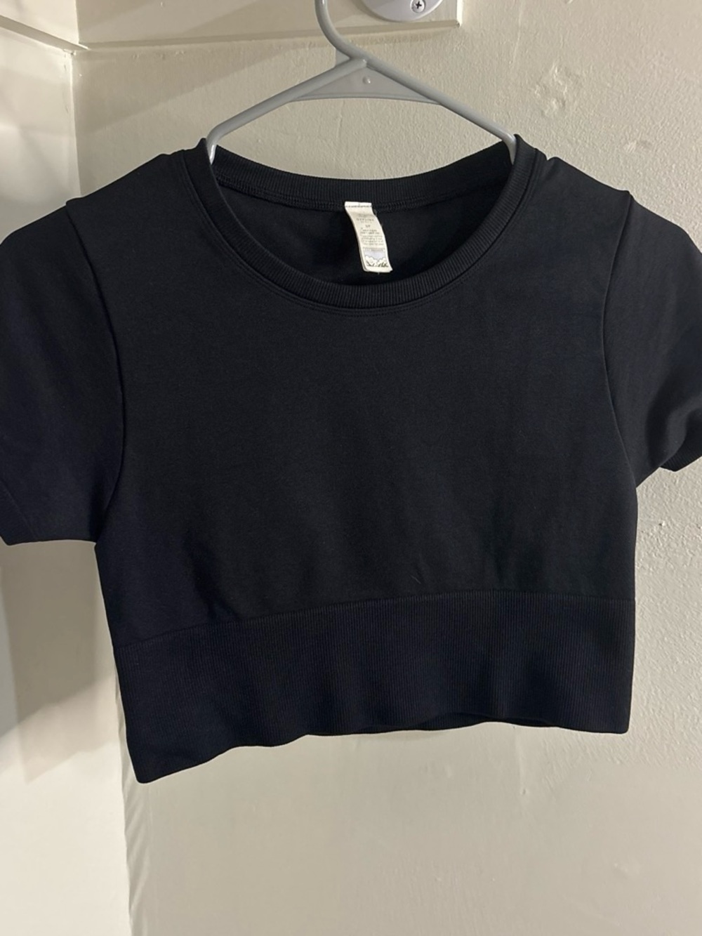 aerie Black Ribbed Hem Crop Top